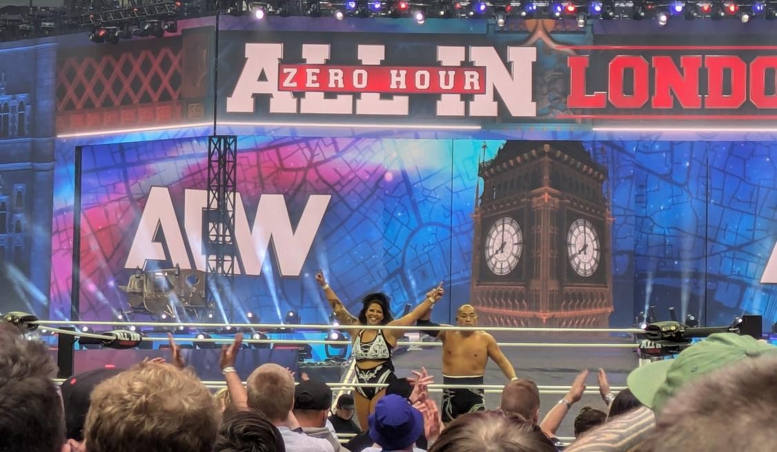 Willow Nightingale and Tomohiro Ishii during their mixed tag match