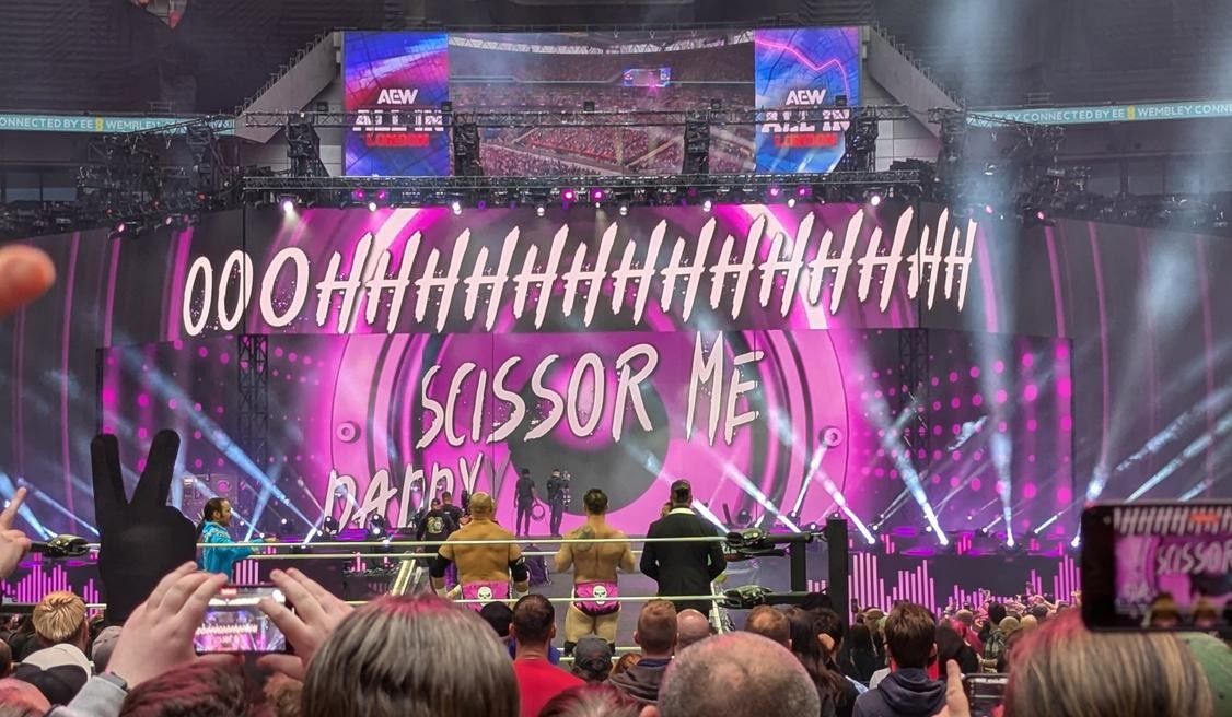 The Acclaimed's 'Oh, scissor me, Daddy!' entrance gets the crowd singing
