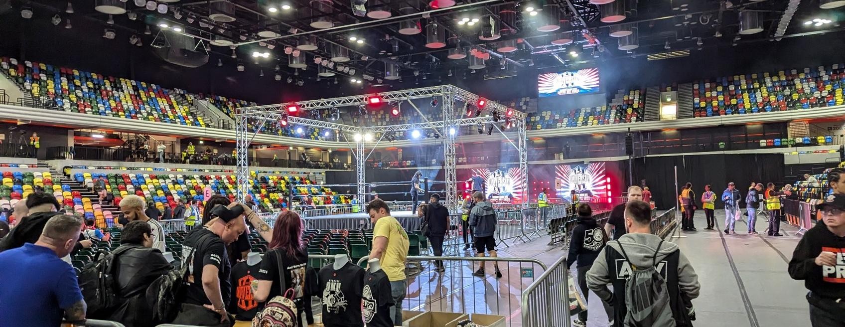 The merchandise stand, ring, and entrance layout